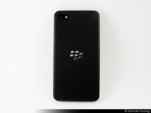 BlackBerry Z10 Review Part 1 - Hardware Impressions - BB Z10 - Back Side