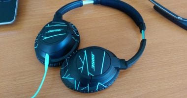 Bose SoundTrue Over Ear Headphones [Review] - Full View
