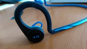 Plantronics Backbeat FIT Bluetooth ear-buds Review - music controls 
