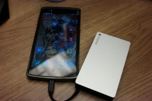 Mophie Powerstation Plus connected