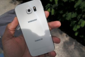 Samsung Galaxy S6 back 2