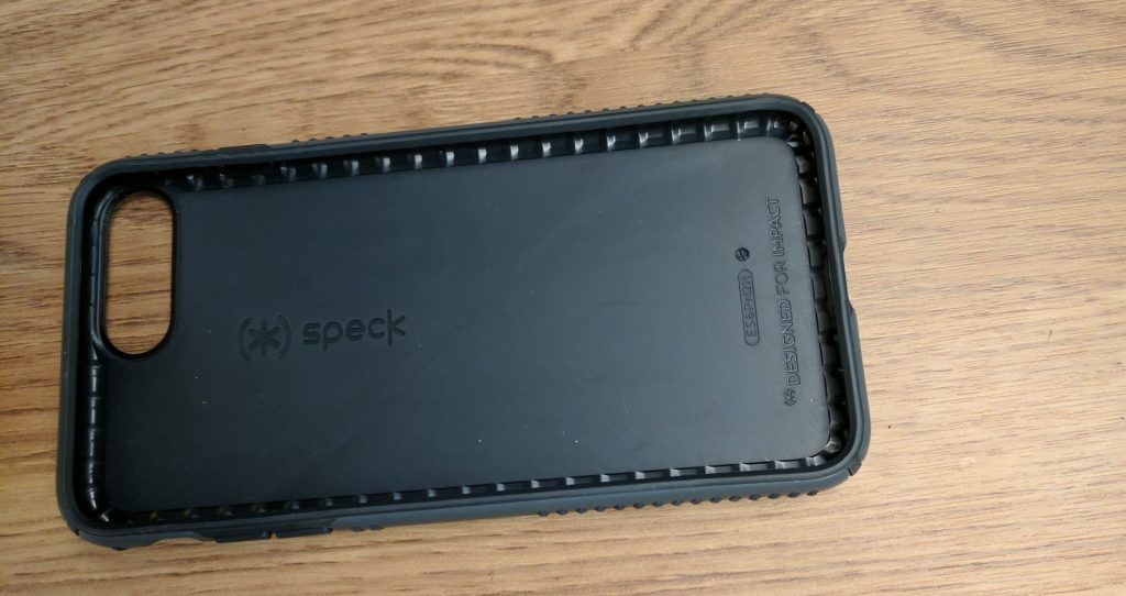 speck-presidio-grip-case-for-iphone-7-plus-3