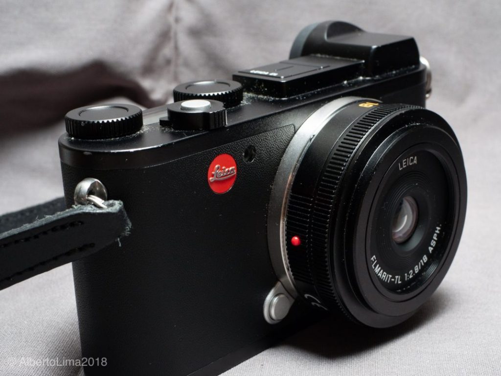 Leica-CL-Side-View