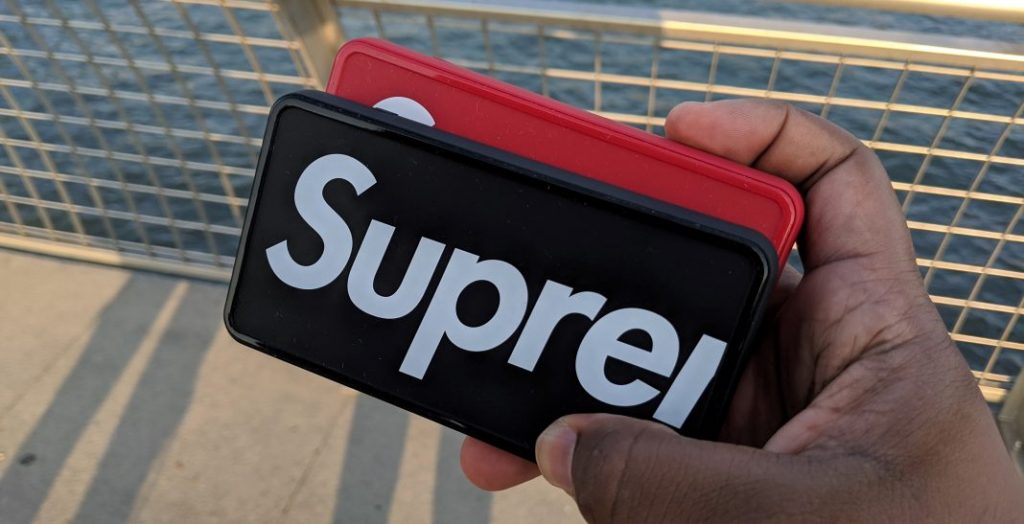 Mophie x Supreme PowerStation Wireless XL Review – Keep Your Phone