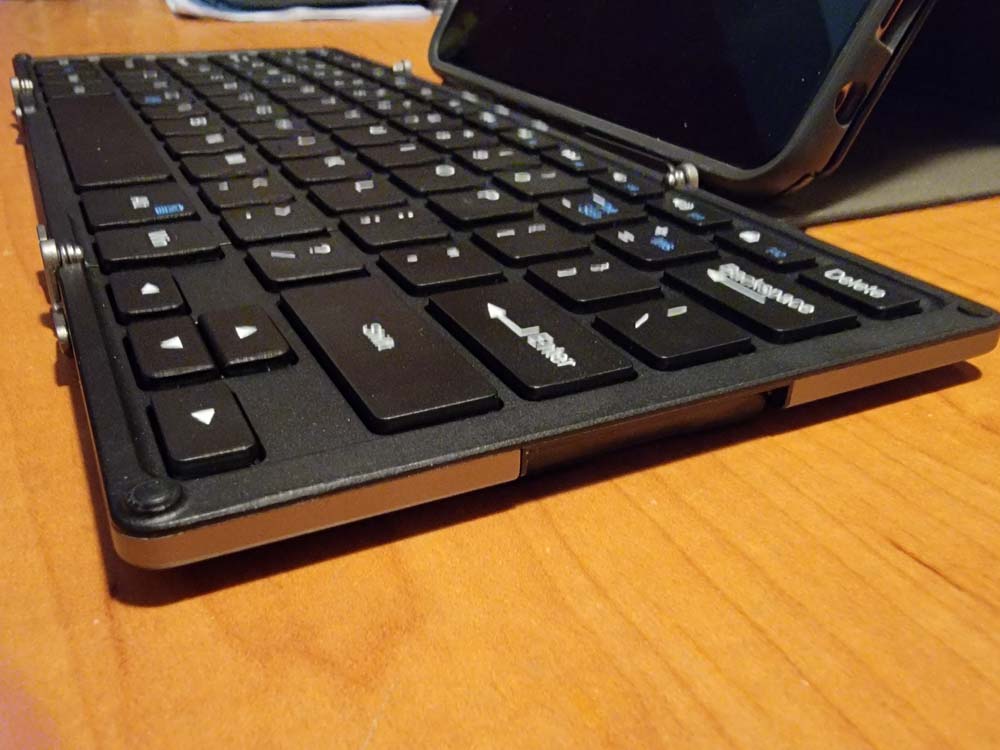 Plugable Full-Size Folding Bluetooth Keyboard